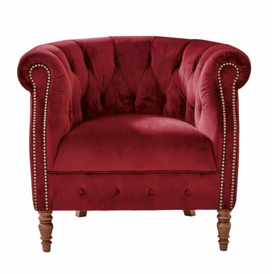 nitovany klubovy fotel presity cerveny zamat chesterfield caluneny fotel elegantny obciansky vila zamok obyvacacia izba nabytok zariadenie.jpg